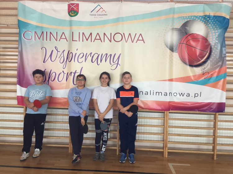 Gminne zawody w tenisa stołowego . Rupniów 8.11.2018