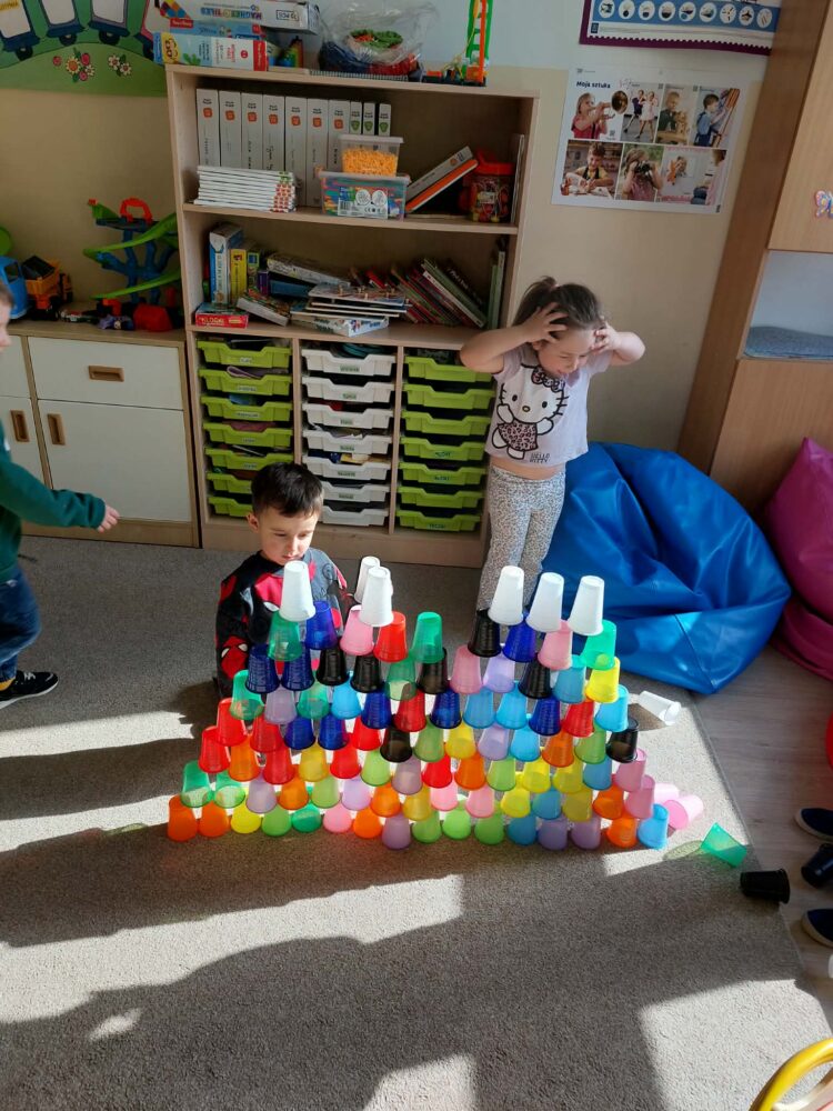 „Spotkania przyjaciół – edukacja przedszkolna w Gminie Limanowa”- Kodowanie