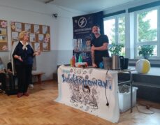 Pokaz fizyczno-chemiczny „Zaelektryzowani”